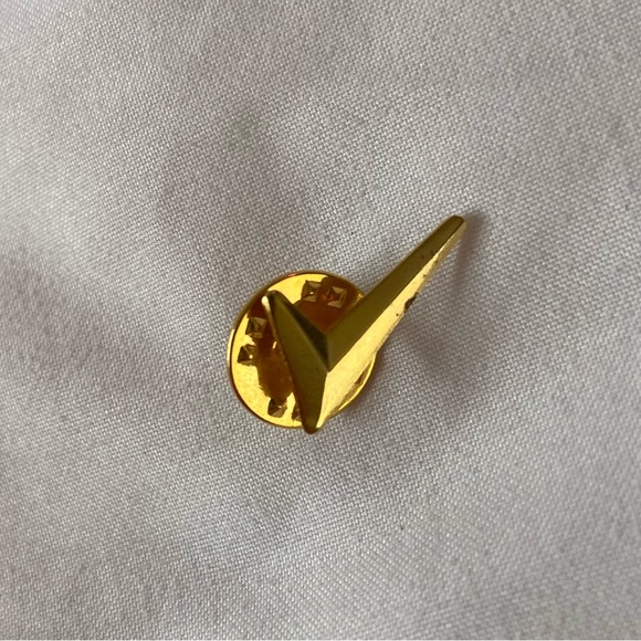 Clearance Vintage Check Mark Pin - Picture 2 of 4